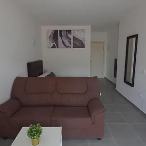 https://centrico-apartamentos-con-vistas-cerca-de-la-playa.tenerifehoteles.net